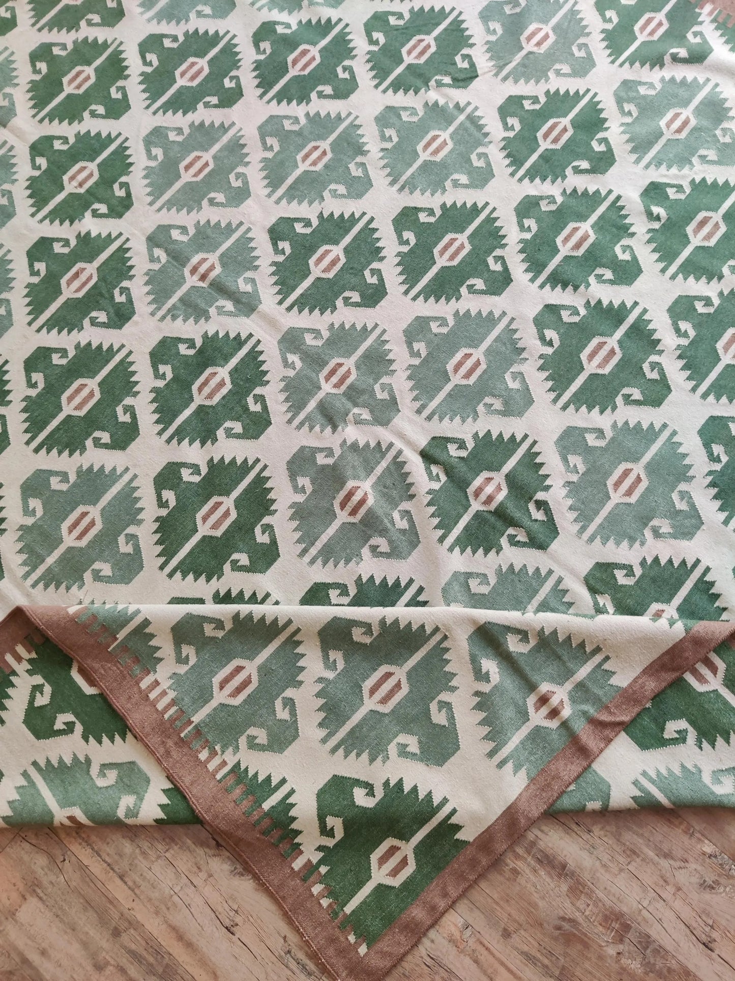 Sage Earth Tribal Lattice Geometric Serrated Diamond Flatweave Area Rug
