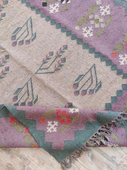 Lavender Meadow Antique Style Floral Kilim rug