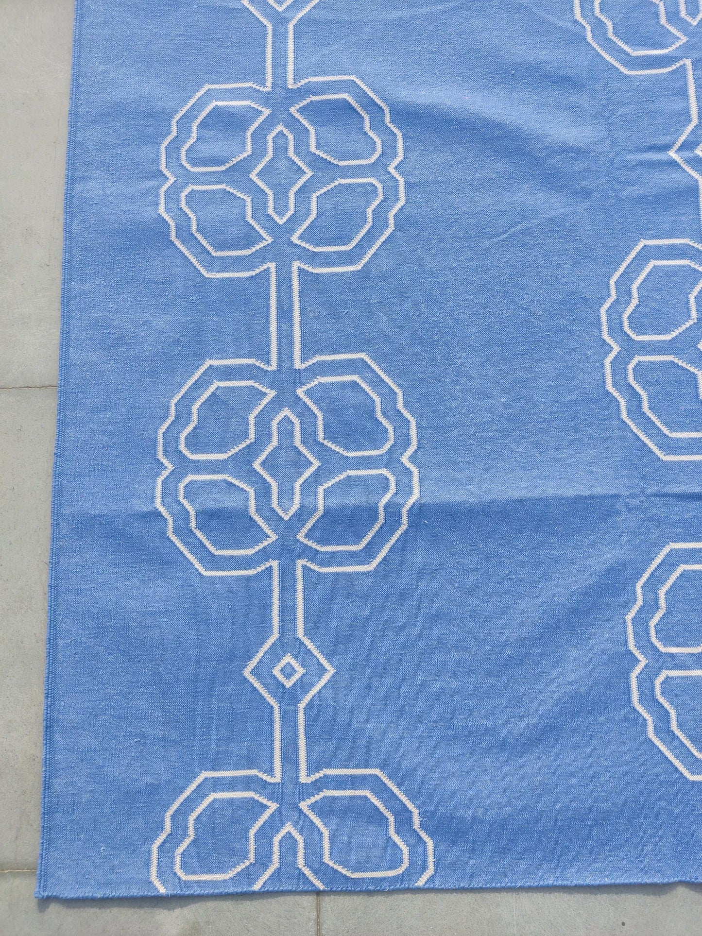 Modern Interlocking Cornflower Blue Geometric Area Rug