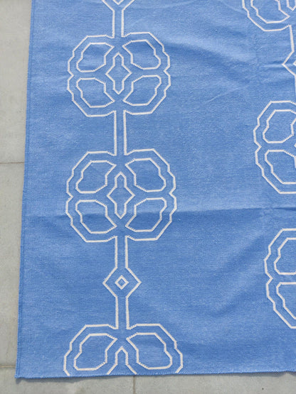 Modern Interlocking Cornflower Blue Geometric Area Rug