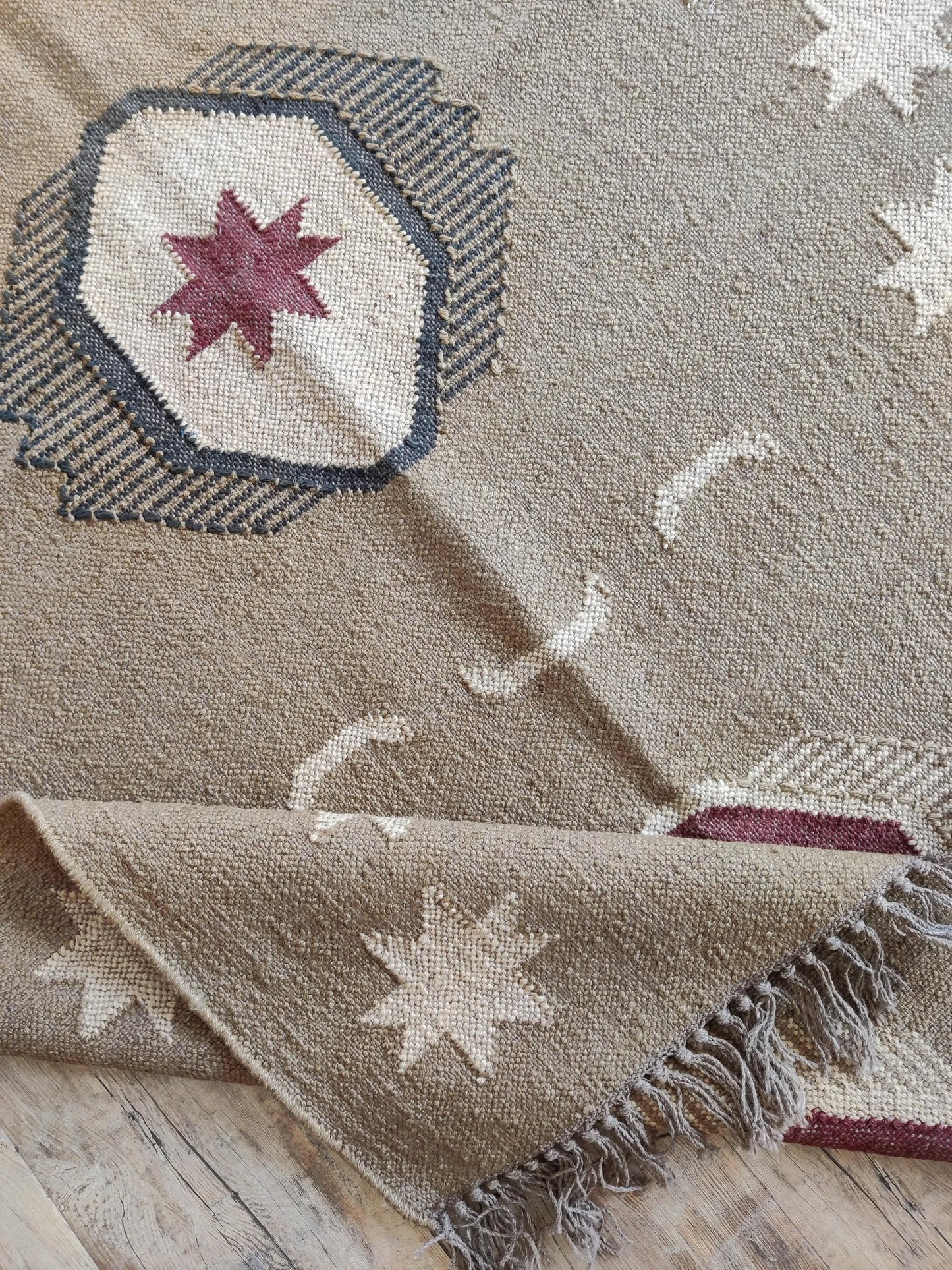 Crimson Moon Lattice Reversible Natural Fiber Area Rug