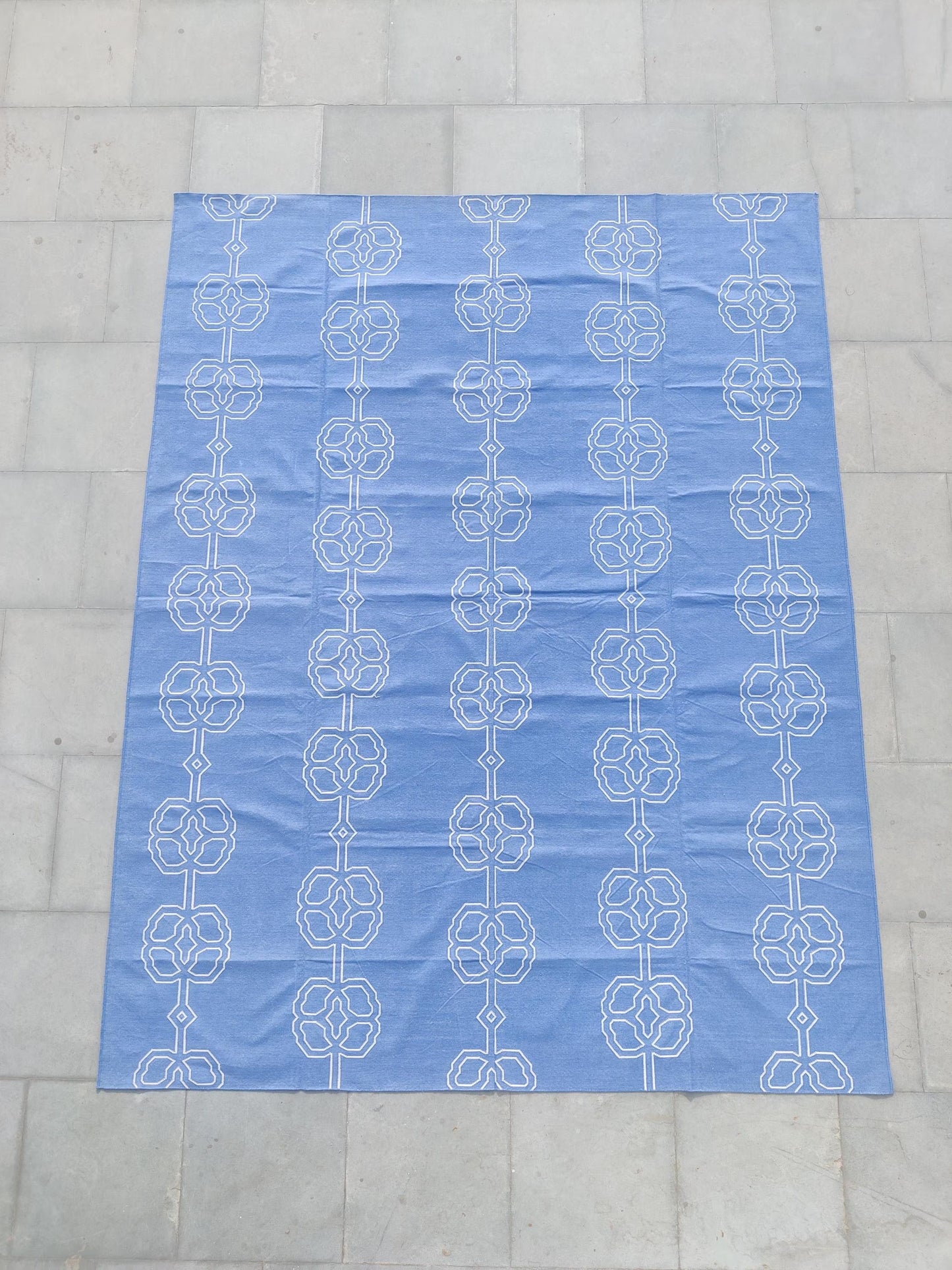 Modern Interlocking Cornflower Blue Geometric Area Rug