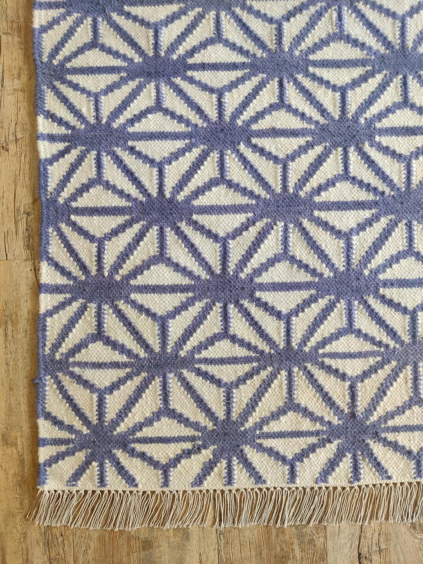 Periwinkle Starburst Lattice All-Over Star Pattern Flatweave Area Rug