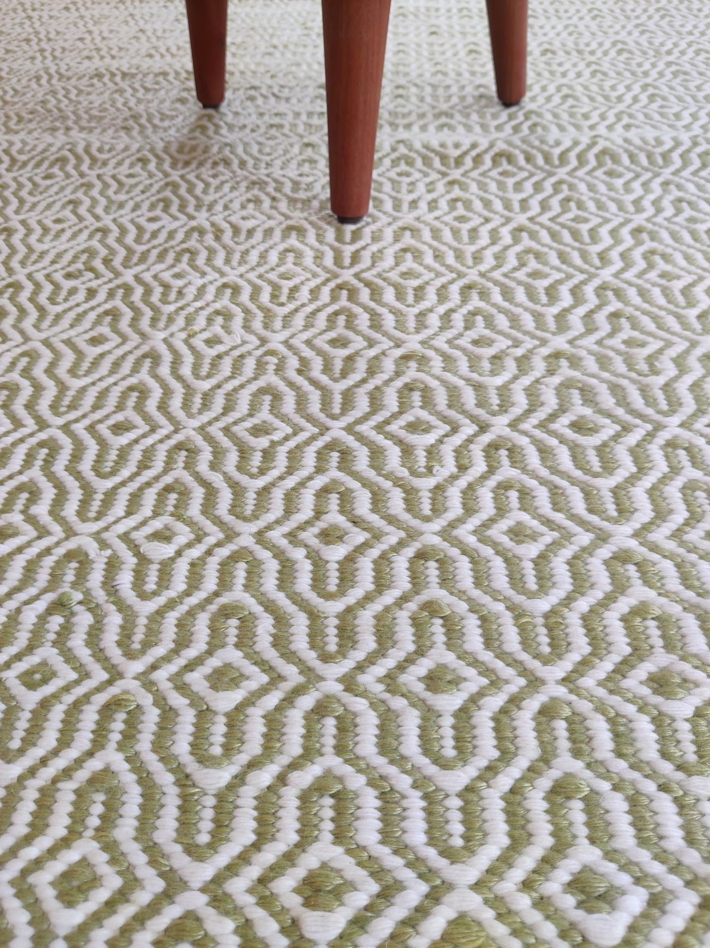 Olive Green Wool Rug Intricate Lattice Diamond Pattern
