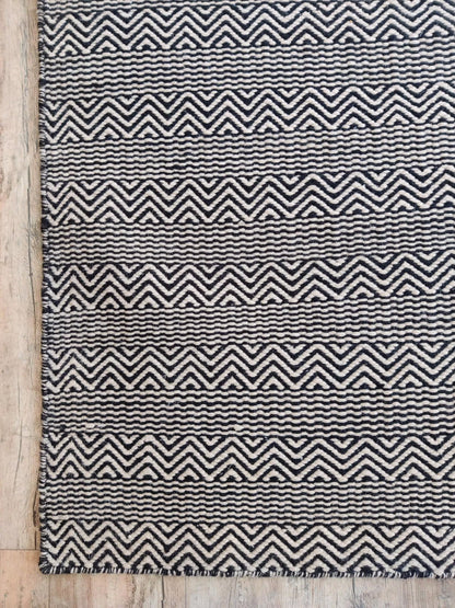 Onyx Zigzag Modern Geometric Handloom Carpet