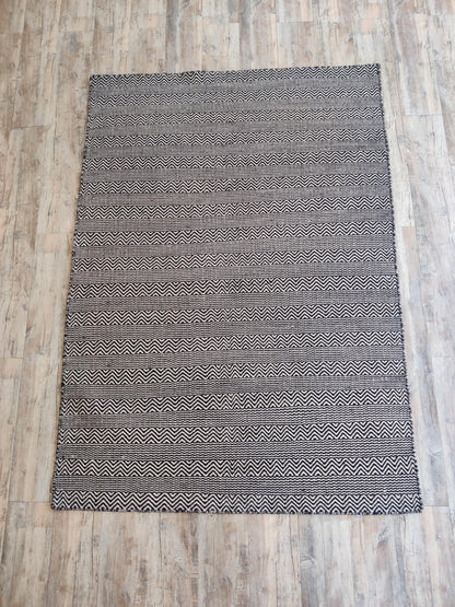 Onyx Zigzag Modern Geometric Handloom Carpet