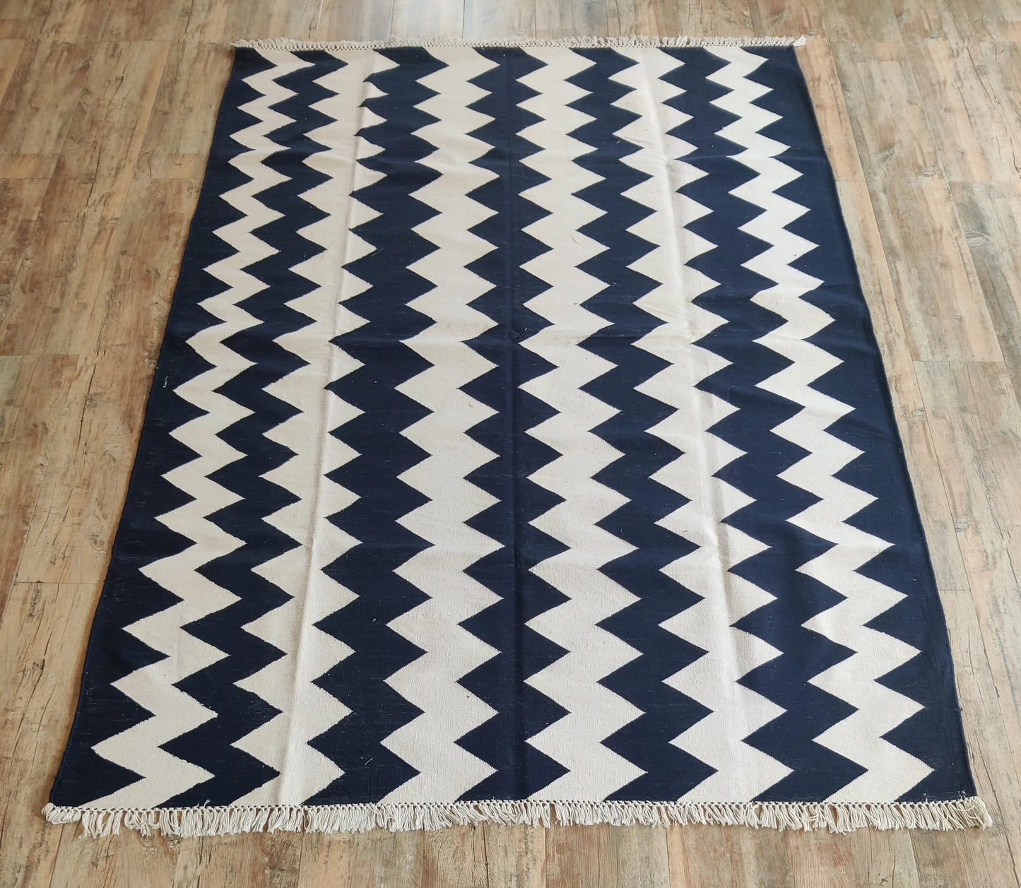 Modern Graphic Chevron Contemporary Floor Carpet for Living Room