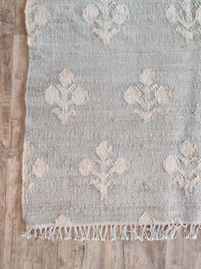 Seafoam Green Fleur-de-lis Kilim Botanical Floral Dhurrie rug