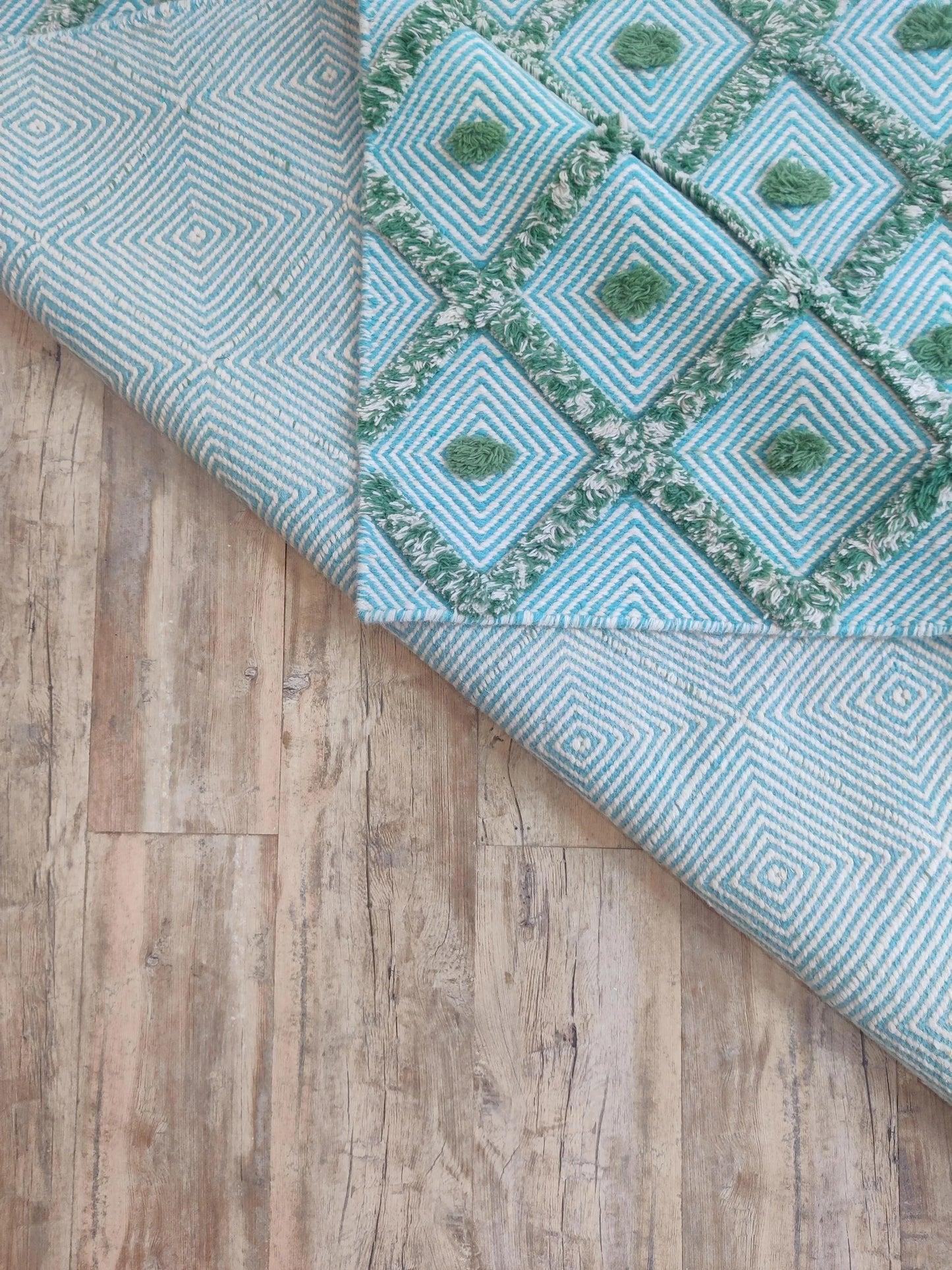 Handmade Diamond Popcorn Pattern Aqua & Jade Handloom Carpet