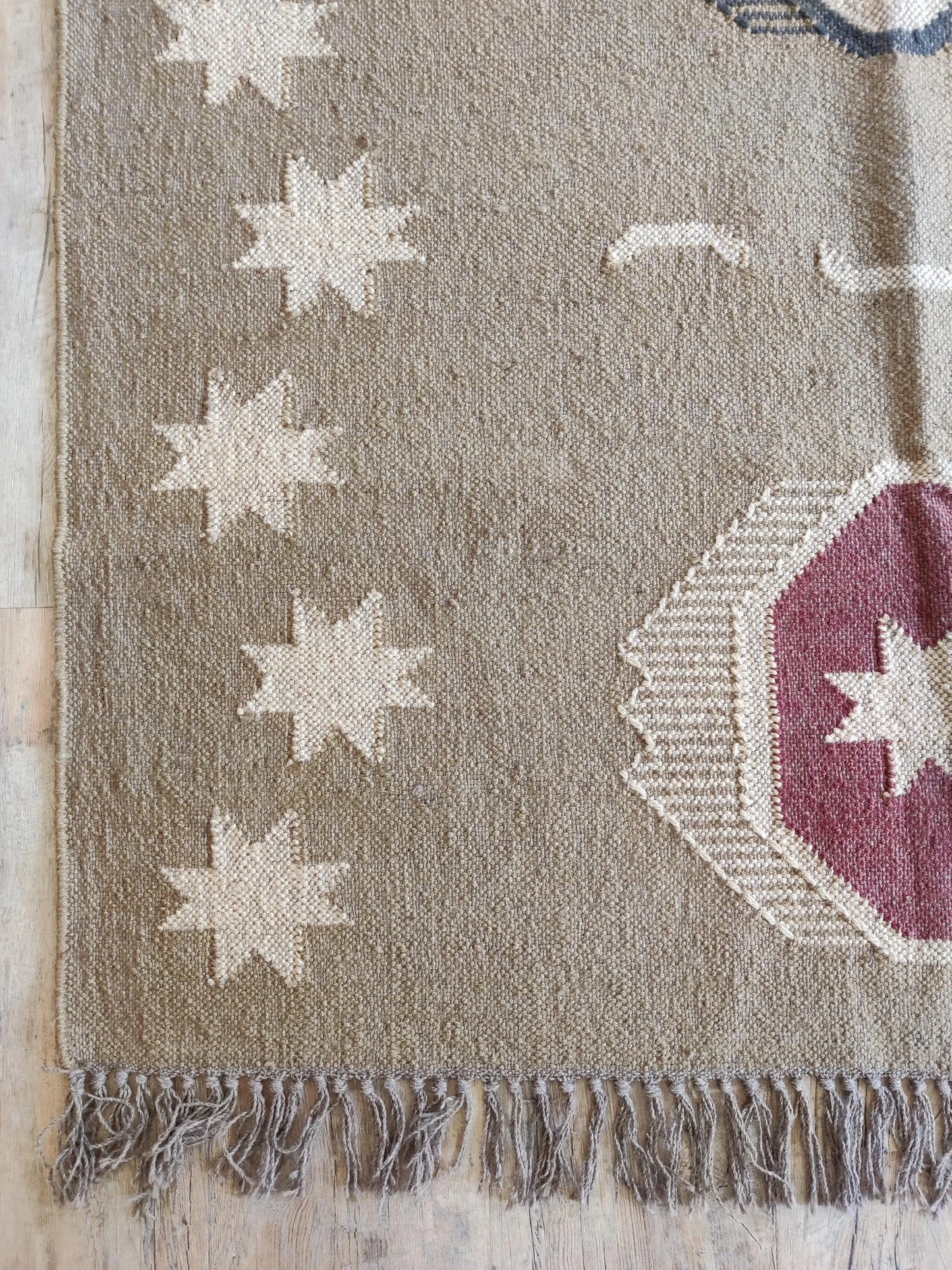 Crimson Moon Lattice Reversible Natural Fiber Area Rug