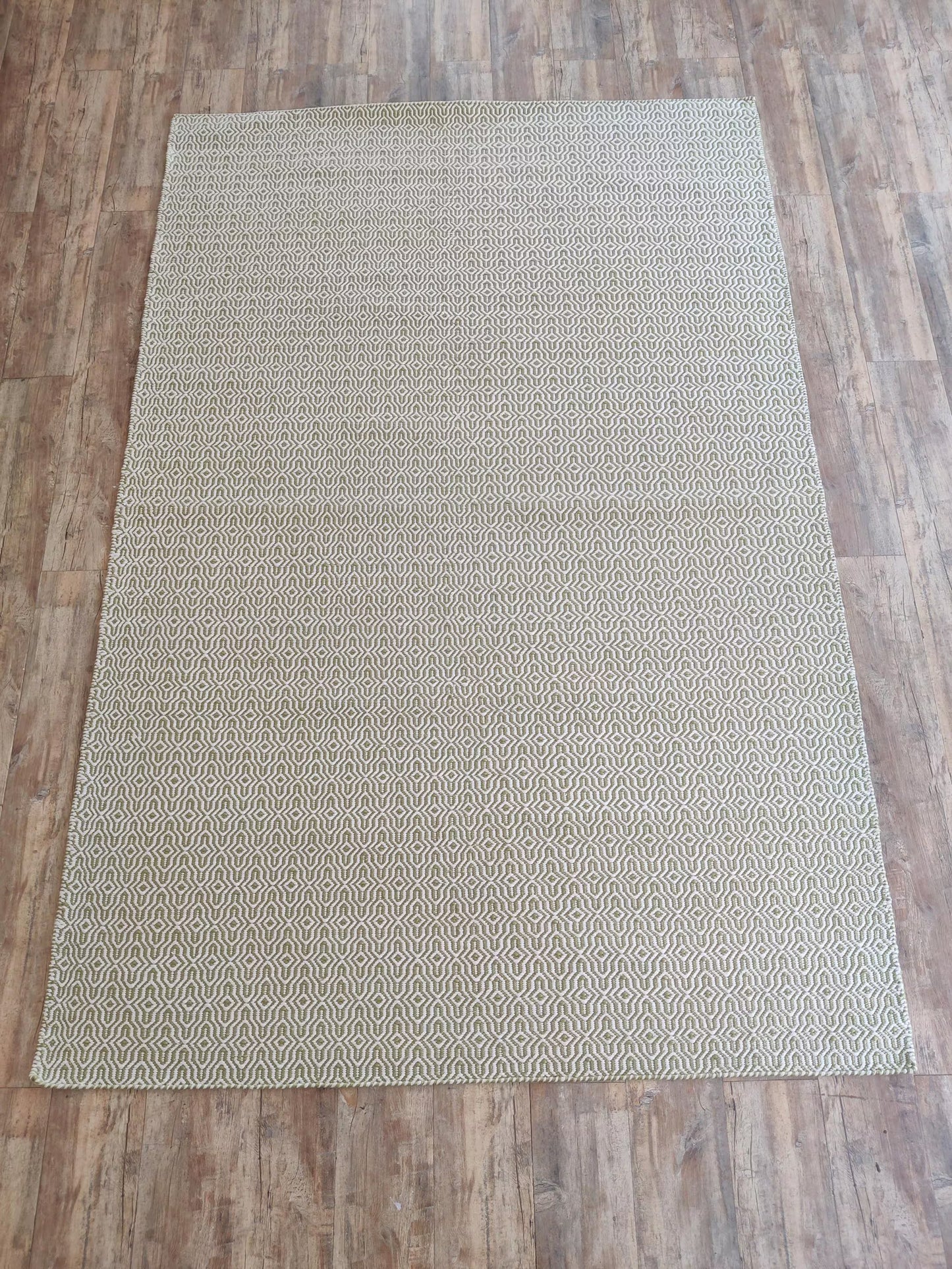 Olive Green Wool Rug Intricate Lattice Diamond Pattern