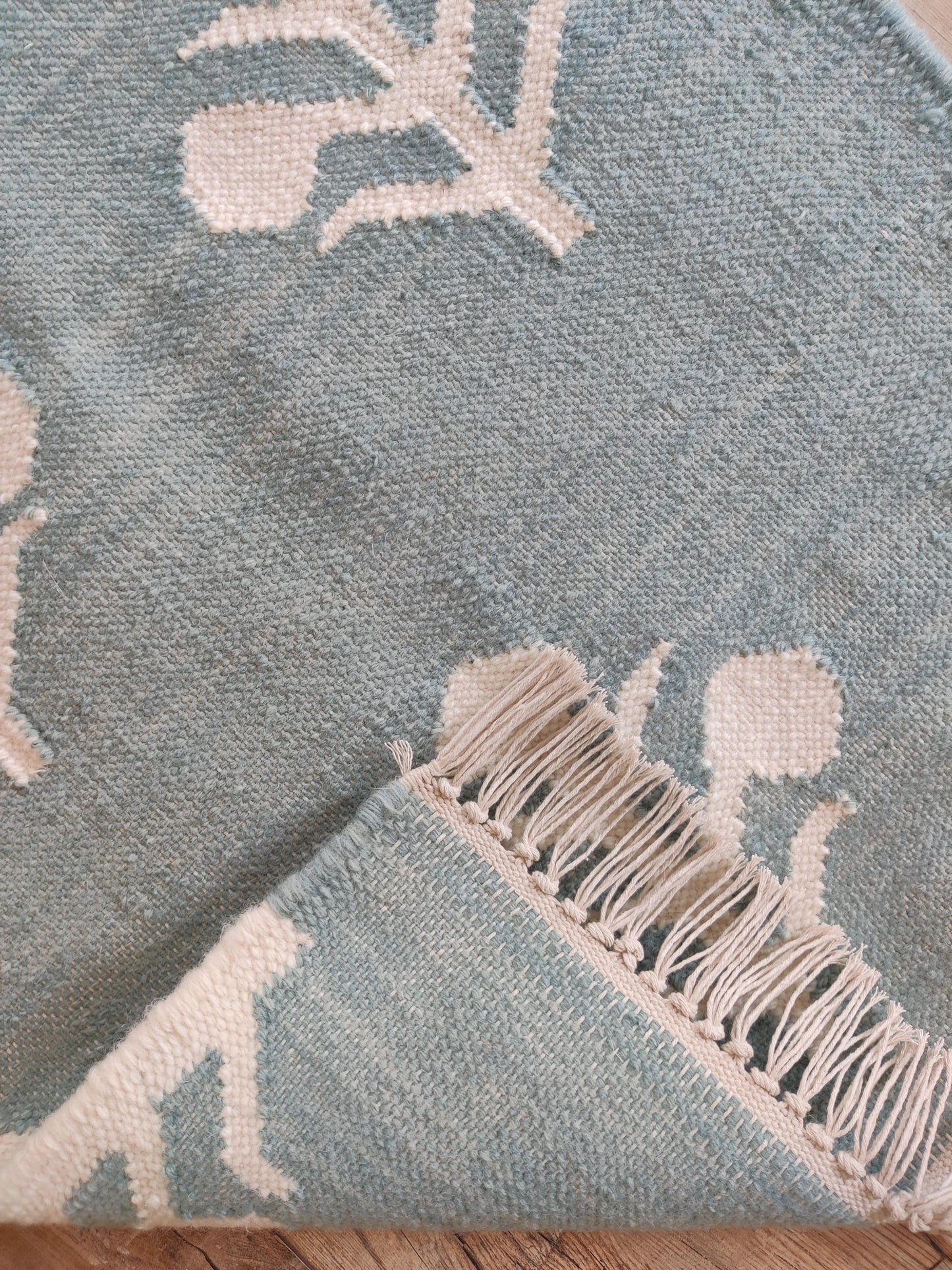 Serene Slate Tulips Modern Blue and Cream Botanical Wool Cotton Dhurrie Rug