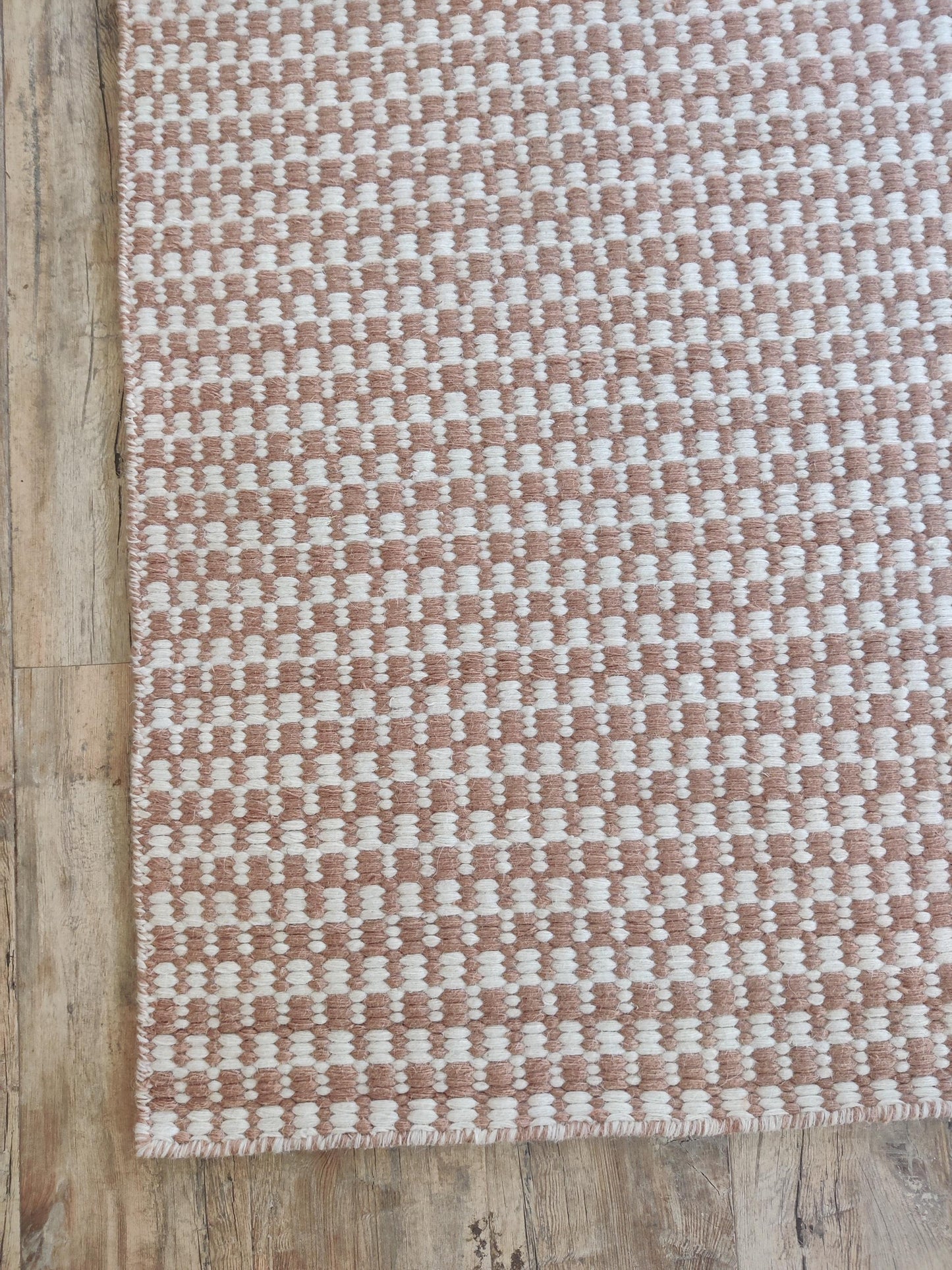 Earth Tone Grainy Pattern - Sustainable Handloom Living Room Rug
