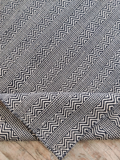 Onyx Zigzag Modern Geometric Handloom Carpet