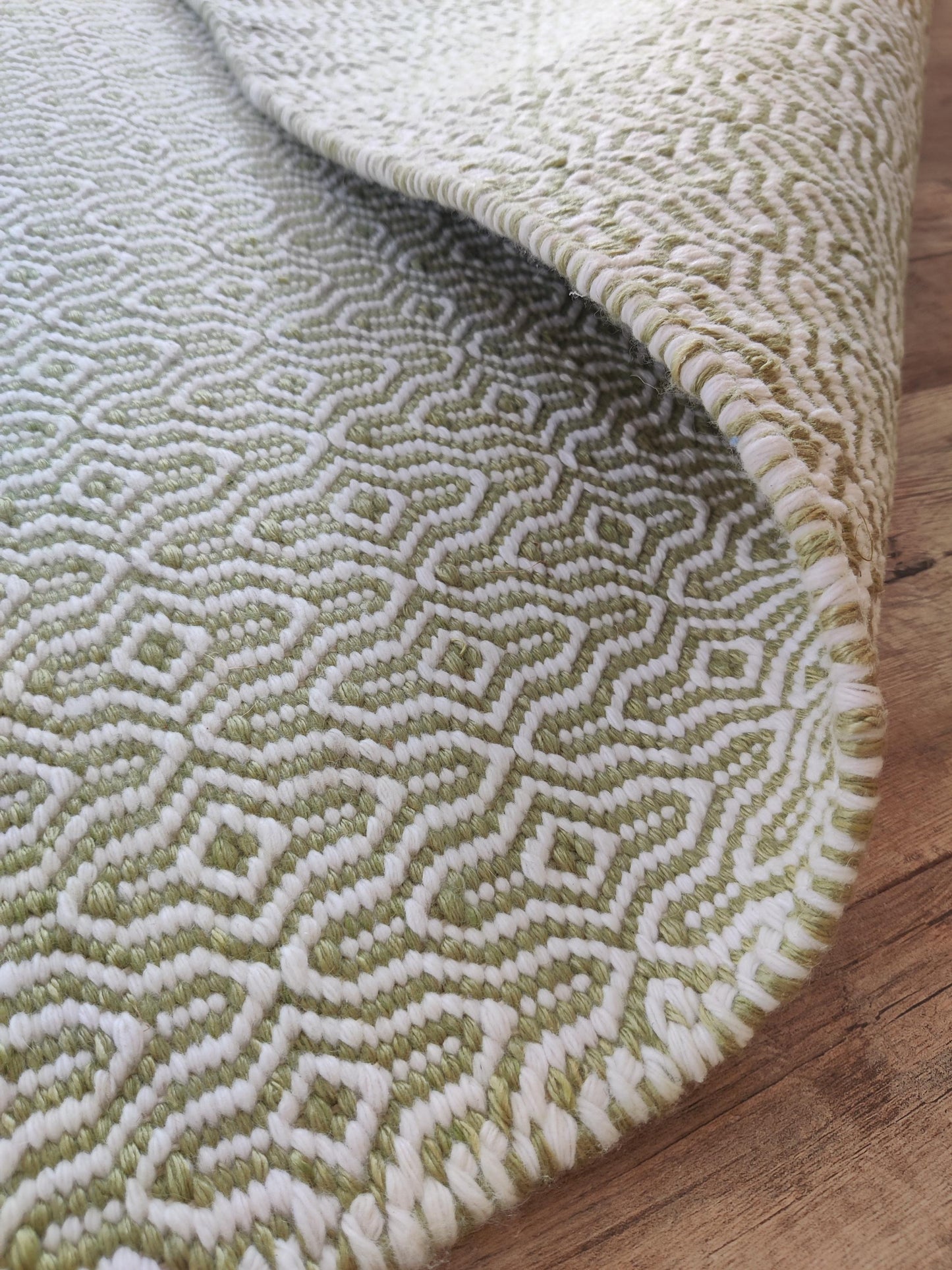 Olive Green Wool Rug Intricate Lattice Diamond Pattern