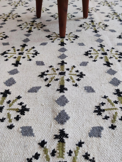 Floral Flatweave Kilim Rug Reversible Bohemian Cottagecore Floor Decor