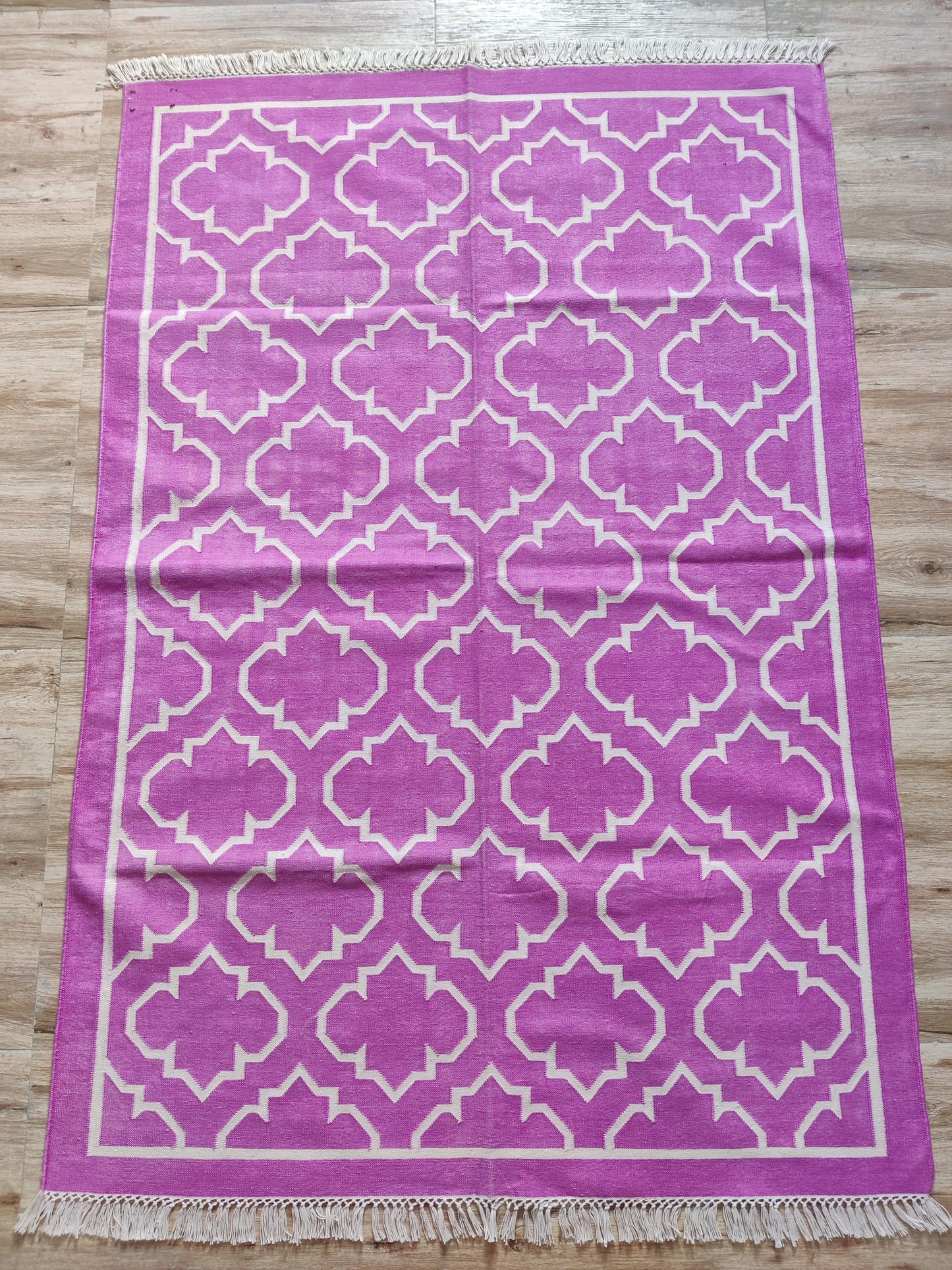 Nordic Style Pink & Cream Quatrefoil Rug