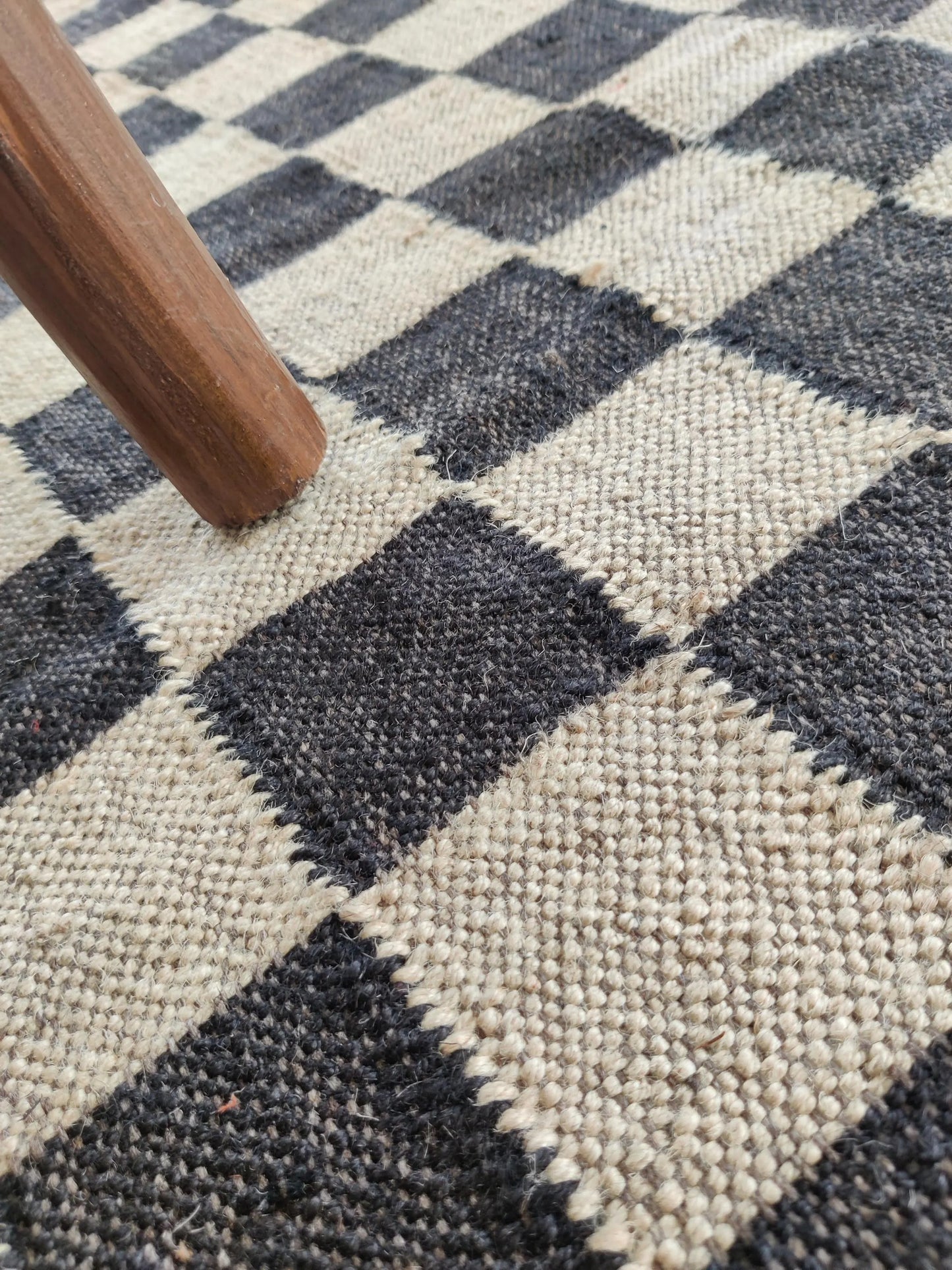 Charcoal Chessboard Hand-Woven Wool and Jute Rug