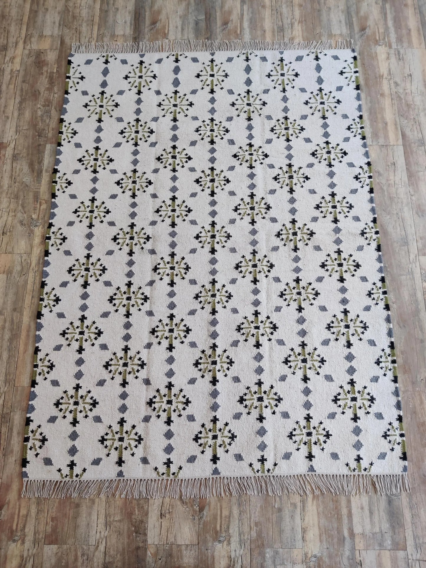 Floral Flatweave Kilim Rug Reversible Bohemian Cottagecore Floor Decor