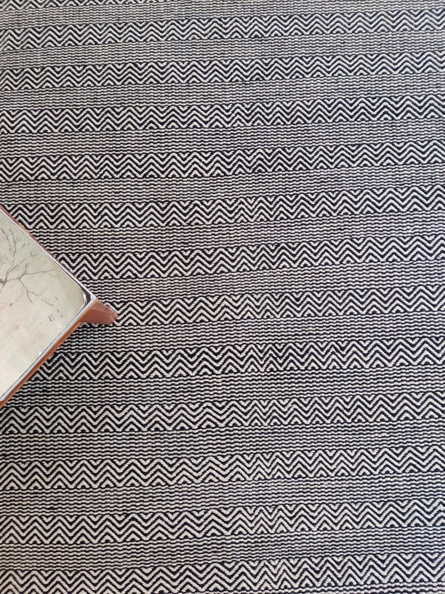 Onyx Zigzag Modern Geometric Handloom Carpet