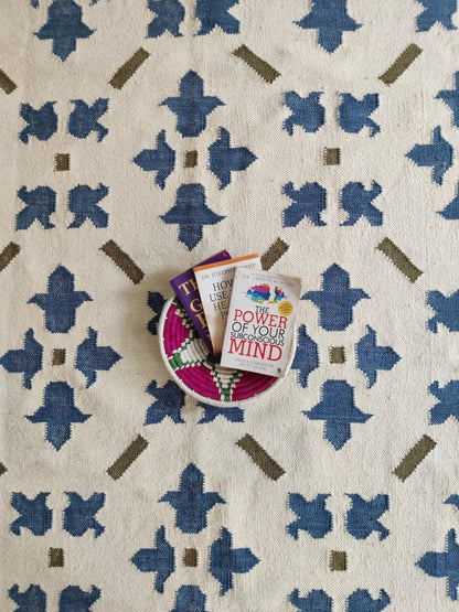 Premium Handcrafted Traditional Pattern Carpet
