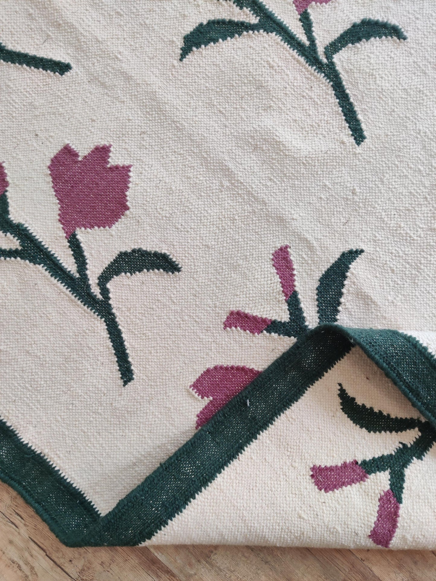 Bohemian Cottagecore Décor Tulip Pattern Carpet