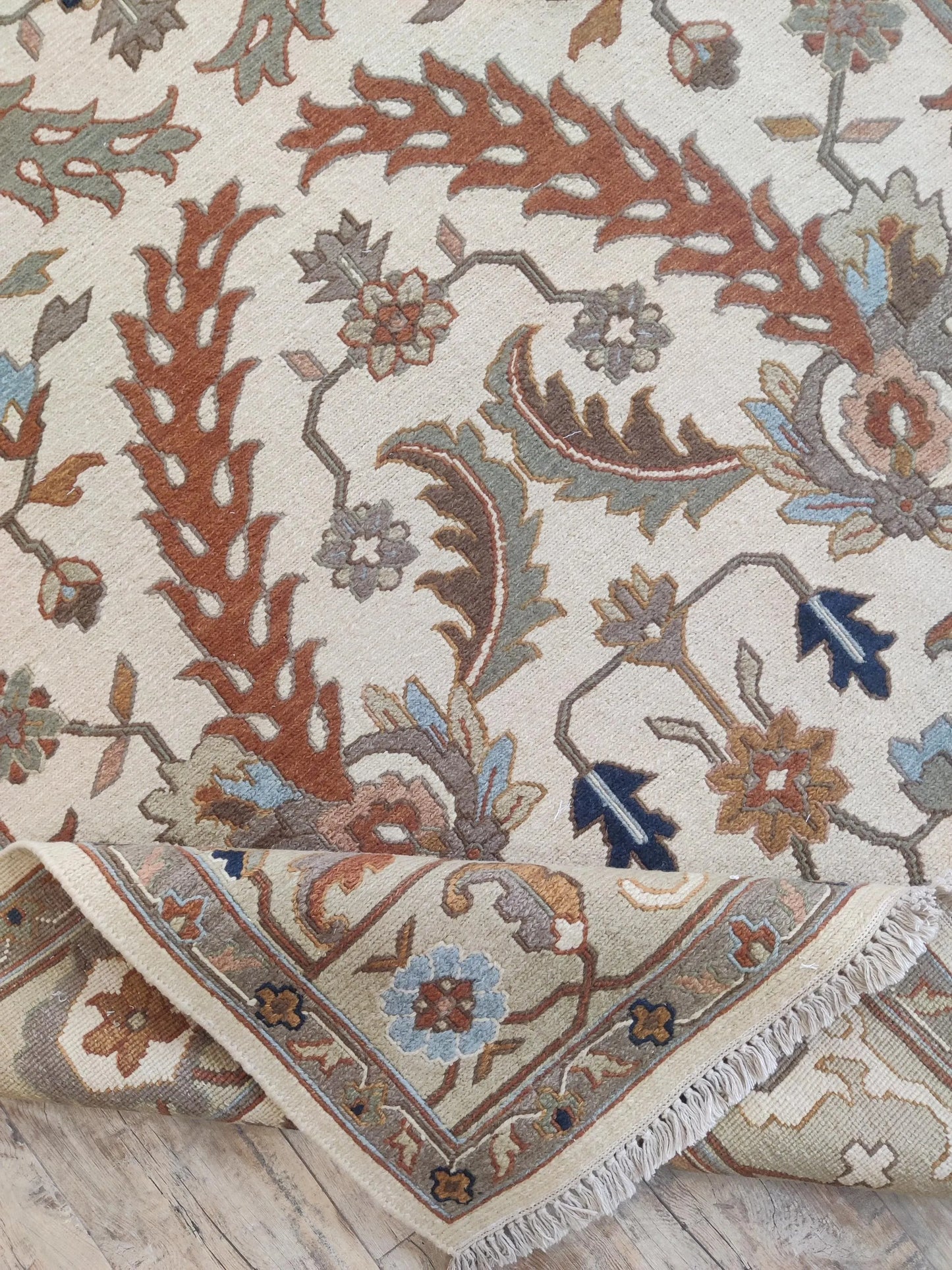 Heritage Floral Medallion Premium Moumak Area Rug