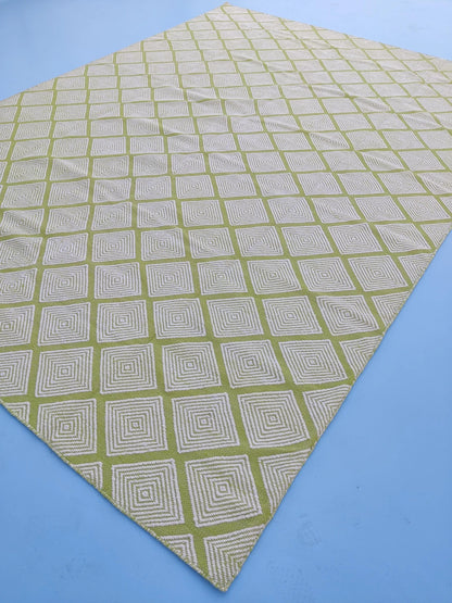Handloom Wool Rug in Rhombus Lattice Rug