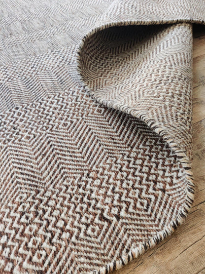 Premium Tonal Mauve Diamond Patterned Wool Flatweave Rug