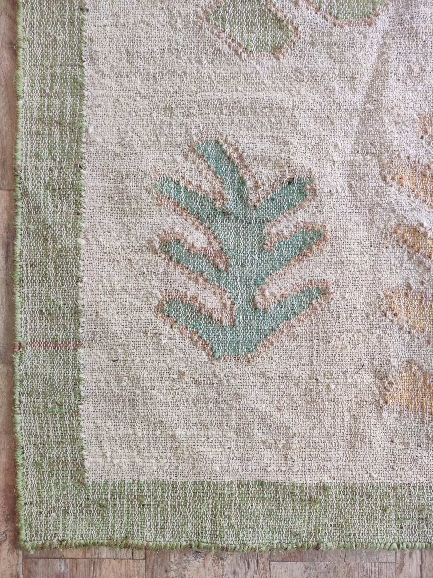 Natural Jute Leaf-patterned  Eco-Friendly Tropical Floor Décor Area Rug