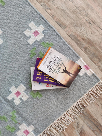 Modern Botanical Weave, Decorative Fringed Bedroom Accent Rug
