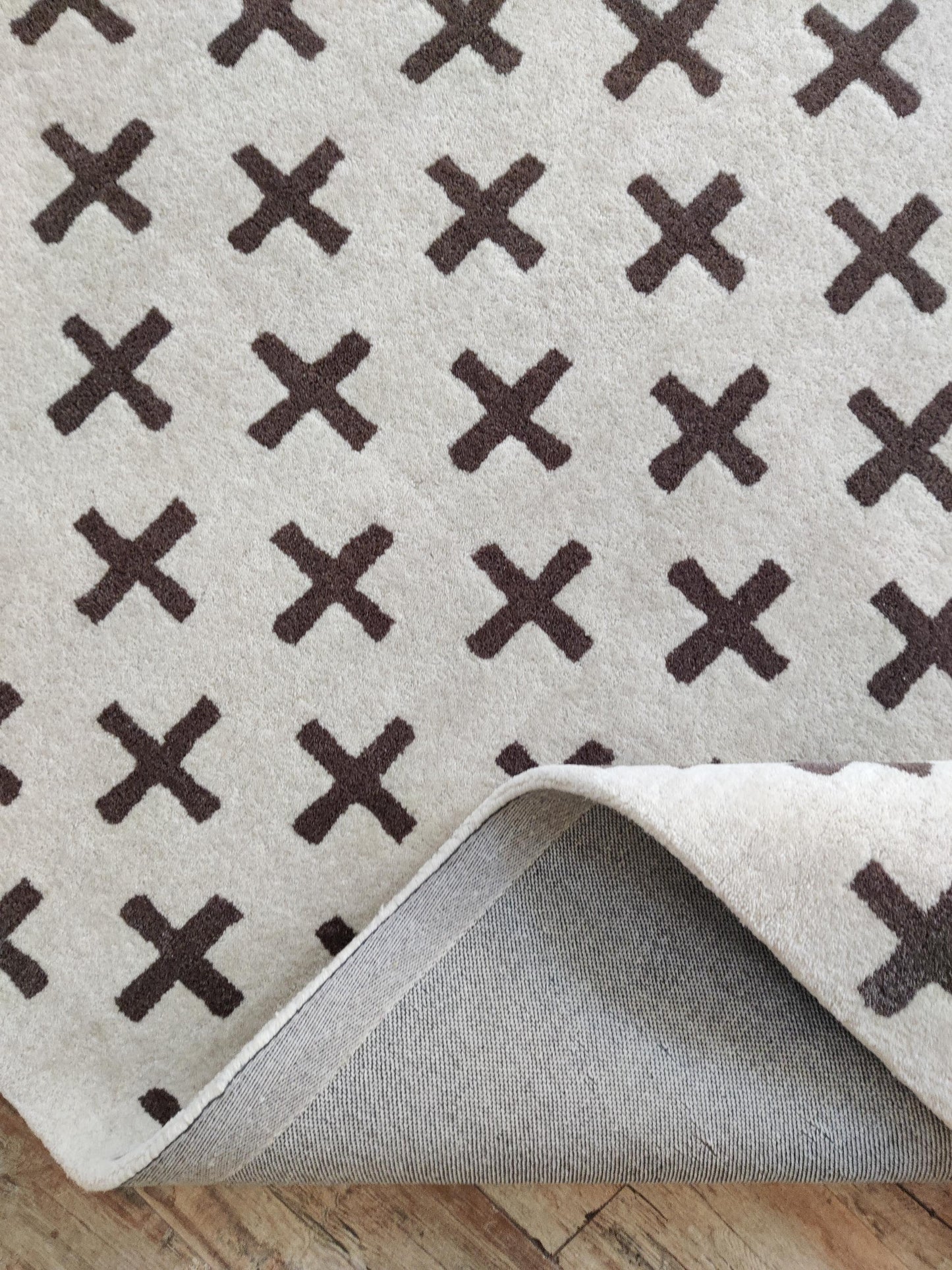 Nordic Swiss Cross Pattern High-Quality Handcrafted Minimalist Floor Decor