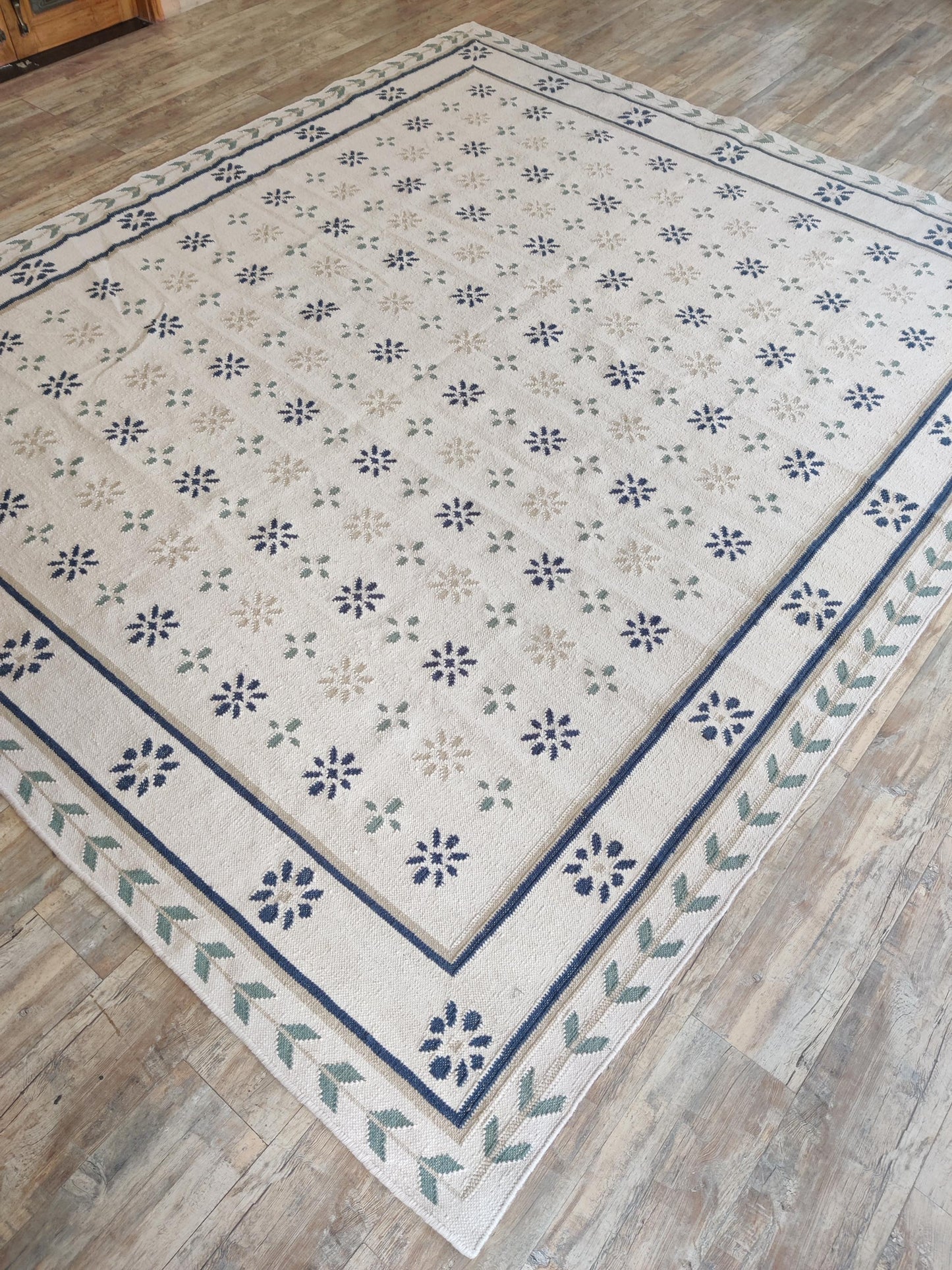 Nordic Navy Rosette Heritage Elegant Chevron Vine Border Flatweave rug