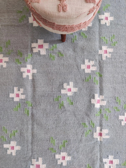 Modern Botanical Weave, Decorative Fringed Bedroom Accent Rug