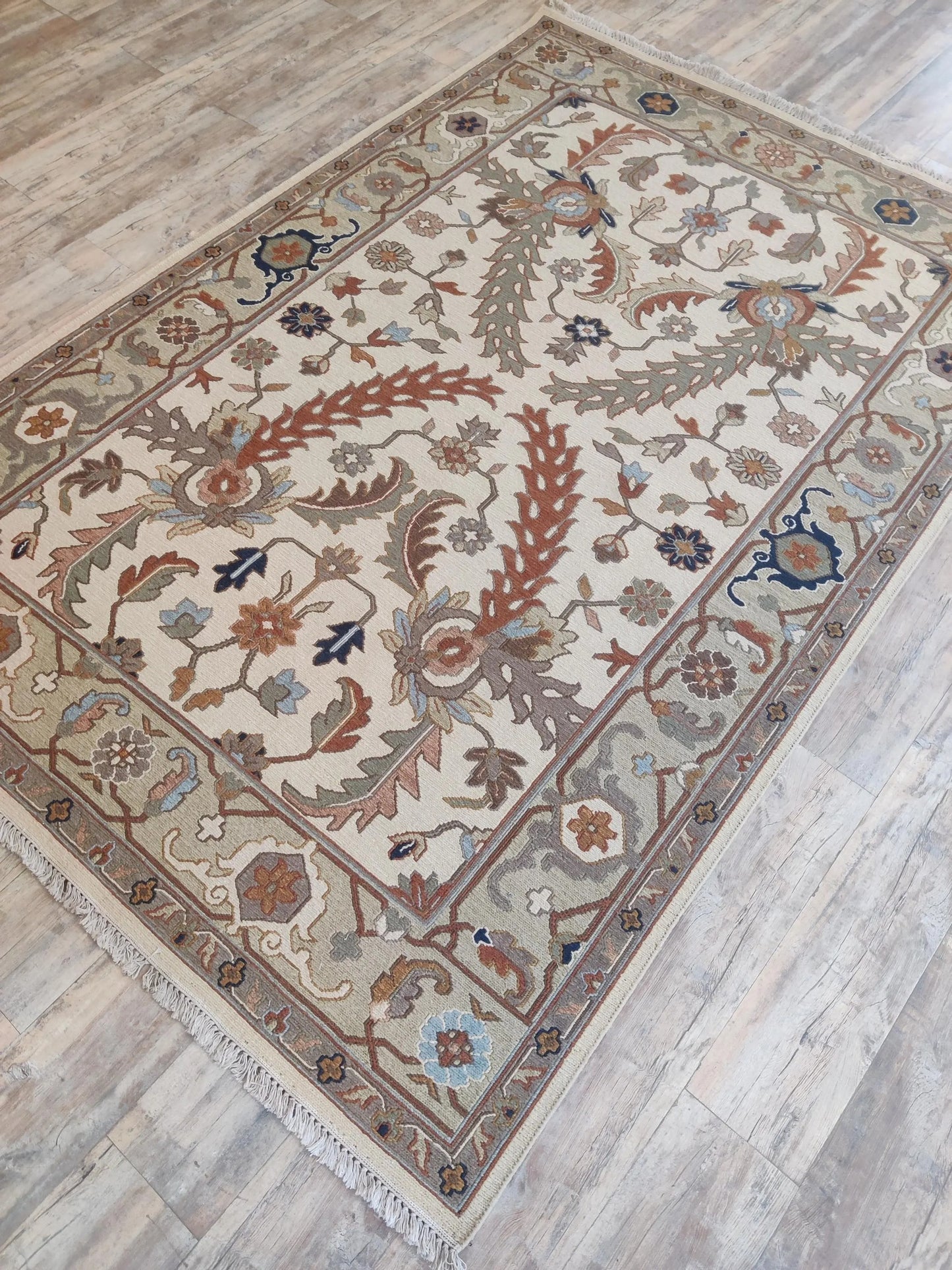 Heritage Floral Medallion Premium Moumak Area Rug
