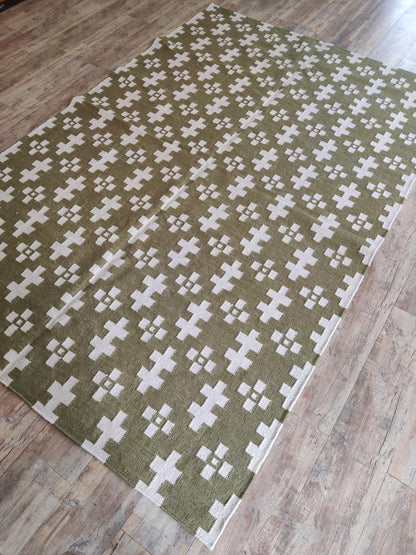 Olive Geometric Cross Handwoven Traditional Pattern Rug