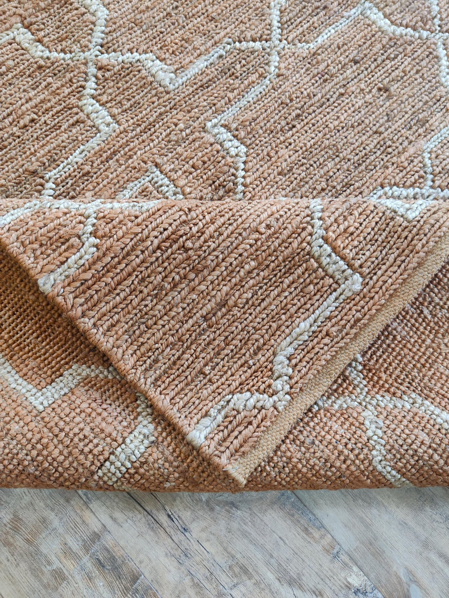 Handwoven Clay Star Lattice Soumak Rug