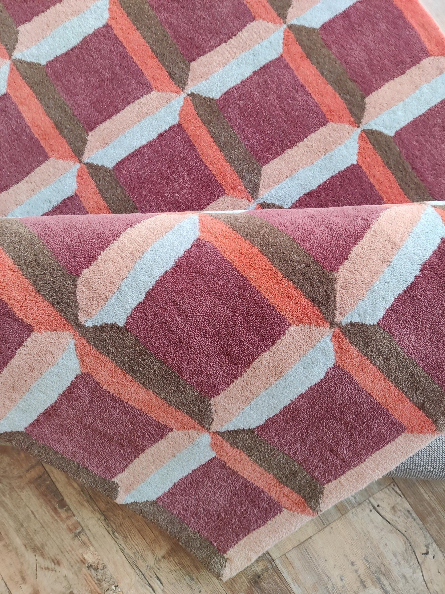 Abstract Red Orb & Checkered Pattern Thick Plush Pile Designer Carpet