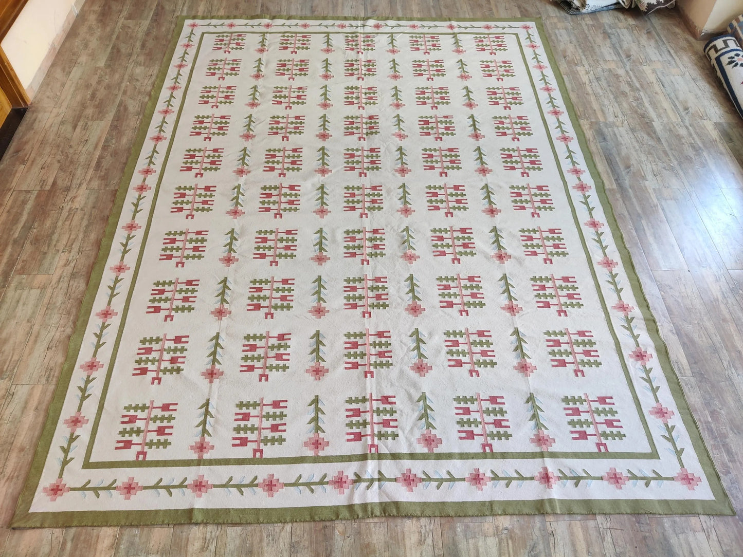 Swedish Folk Pattern Area Rug Nordic Floral Dhurrie Rug
