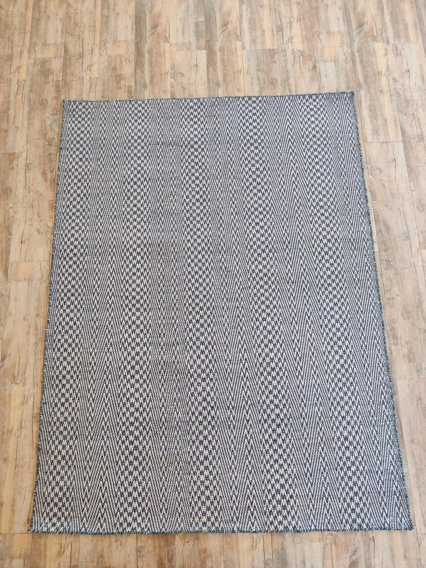 Handmade Minimalist Nordic Rug for Living Room Bedroom
