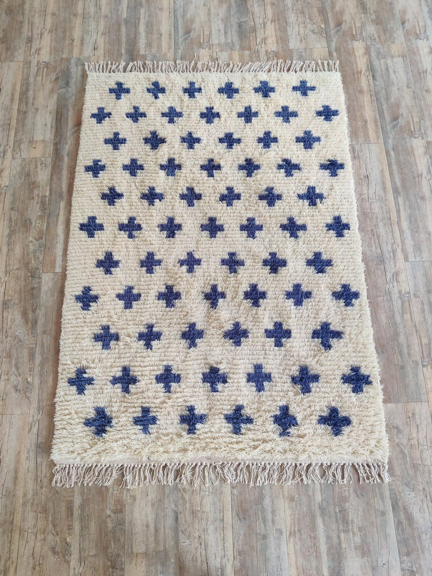 Nordic Minimalist Tribal Shag Hand-Woven Decorative Rug for Bedroom