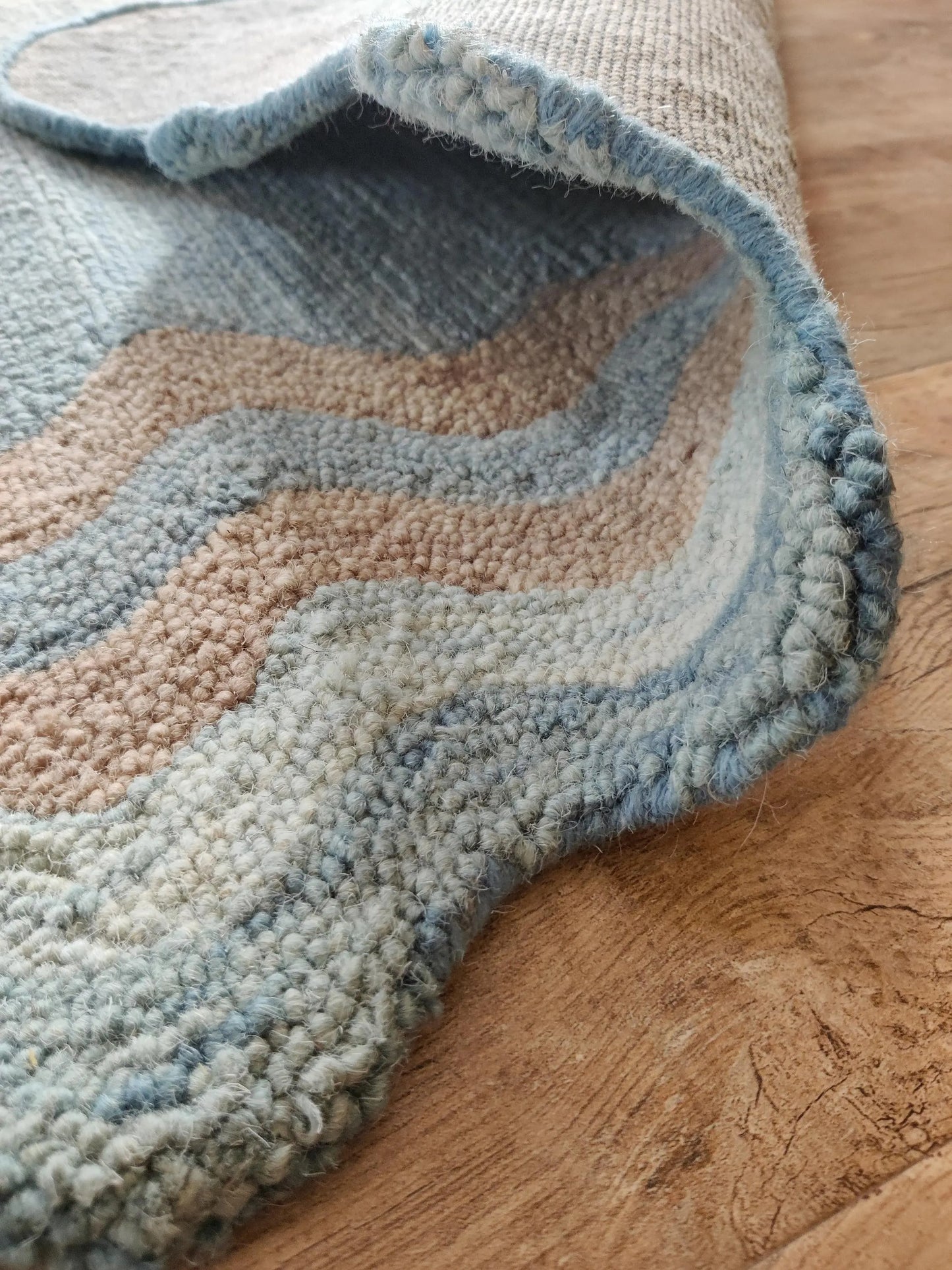 Muted Azure Blue with Scalloped Wavy Border rug