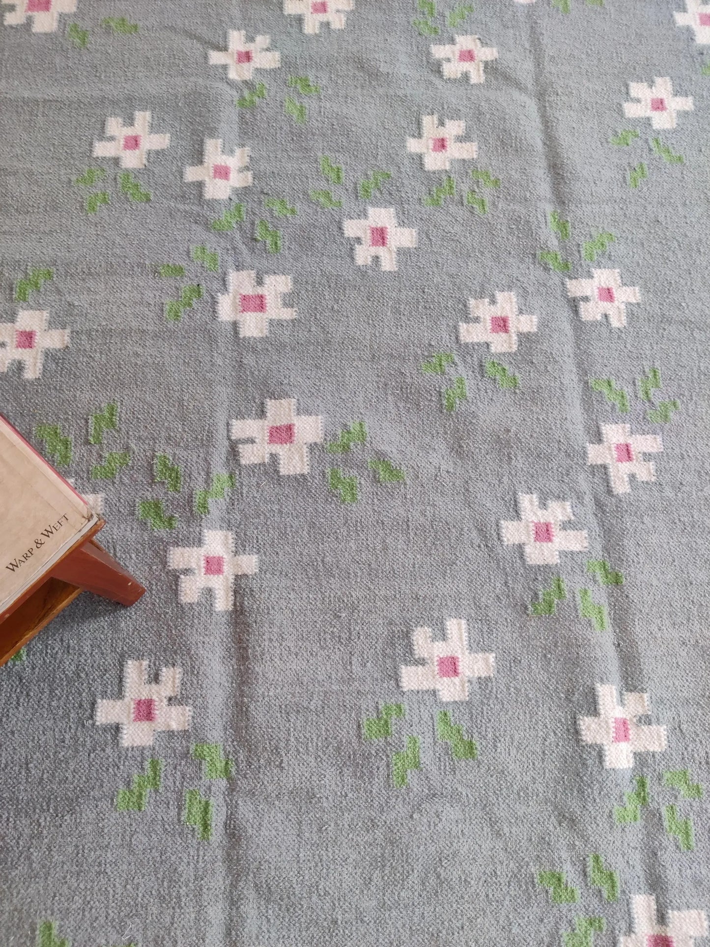 Modern Botanical Weave, Decorative Fringed Bedroom Accent Rug