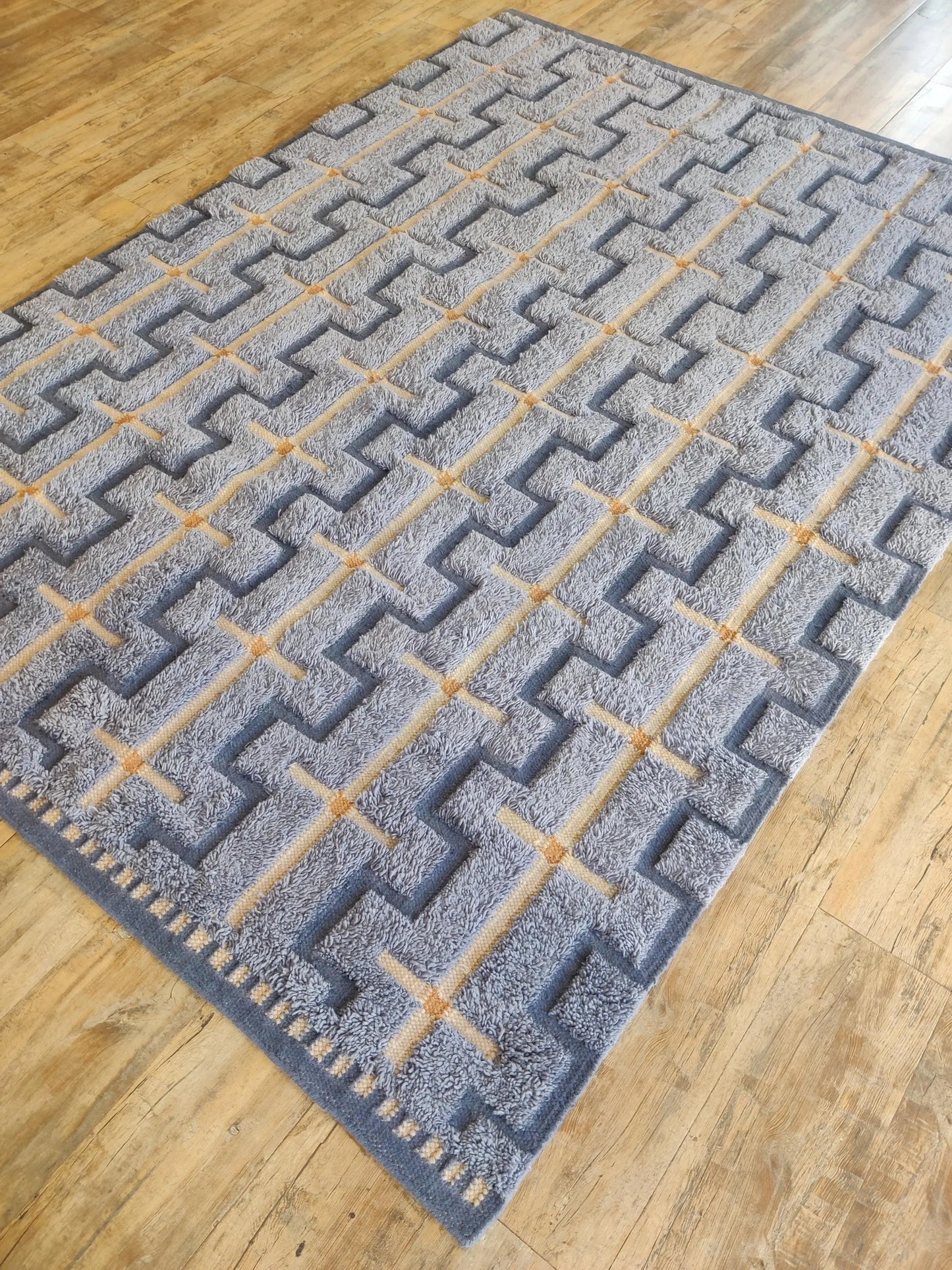Slate Blue Interlocking Geometric Design - Modern High-Low Textured Area Carpet
