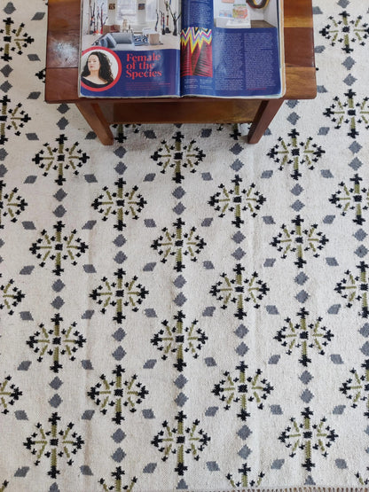 Floral Flatweave Kilim Rug Reversible Bohemian Cottagecore Floor Decor