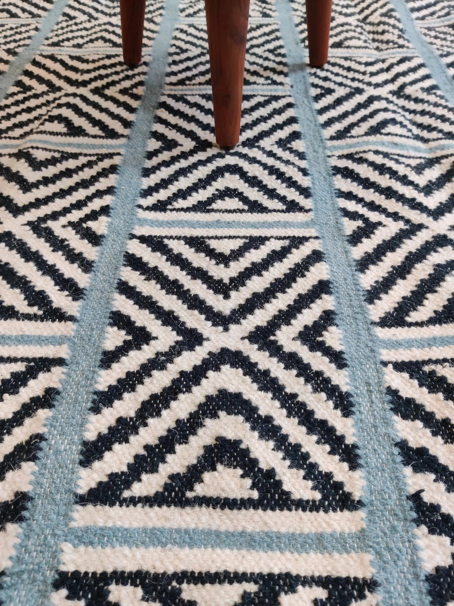Geometric Diamond Pattern Flatweave Rug , Handwoven Tribal Style wool Dhurrie