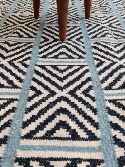 Geometric Diamond Pattern Flatweave Rug , Handwoven Tribal Style wool Dhurrie
