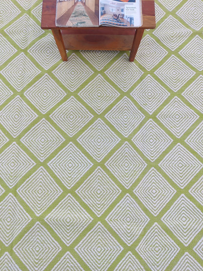 Handloom Wool Rug in Rhombus Lattice Rug