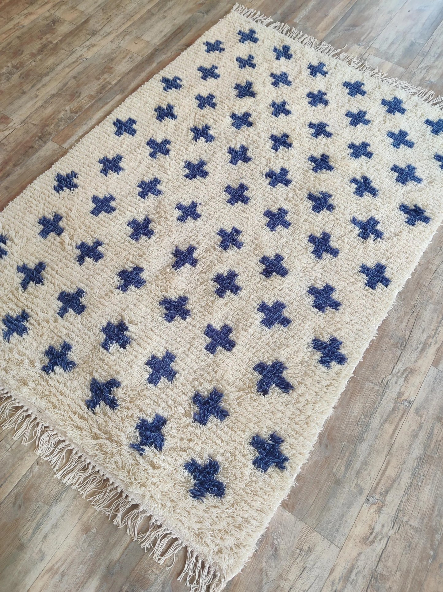 Nordic Minimalist Tribal Shag Hand-Woven Decorative Rug for Bedroom
