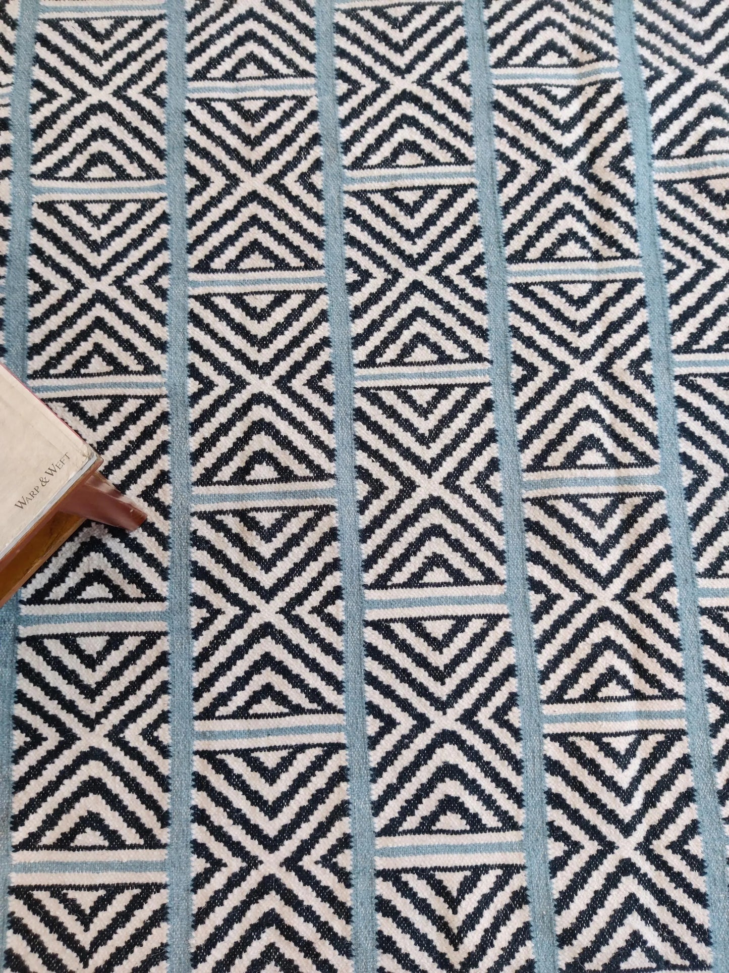 Geometric Diamond Pattern Flatweave Rug , Handwoven Tribal Style wool Dhurrie